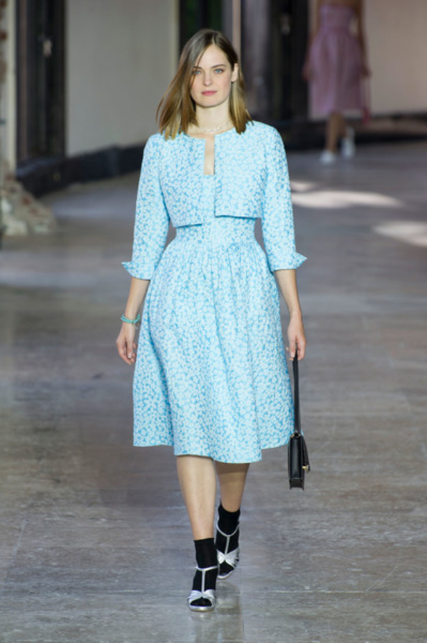 مجموعة AGNES B لموسم ربيع وصيف 2017