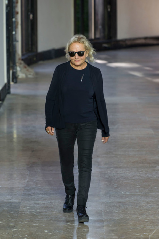 مجموعة AGNES B لموسم ربيع وصيف 2017