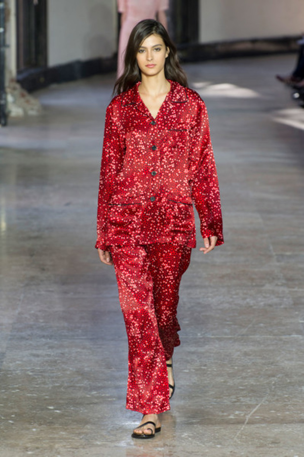 مجموعة AGNES B لموسم ربيع وصيف 2017