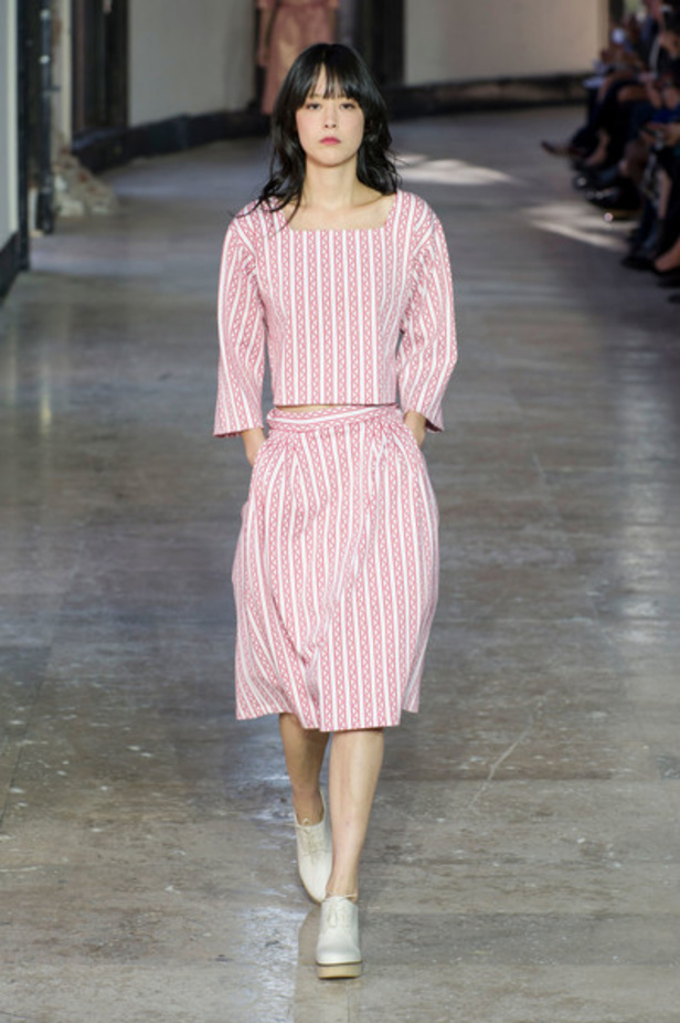 مجموعة AGNES B لموسم ربيع وصيف 2017