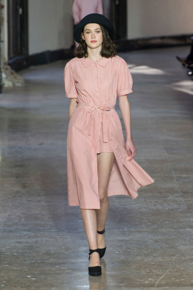 مجموعة AGNES B لموسم ربيع وصيف 2017