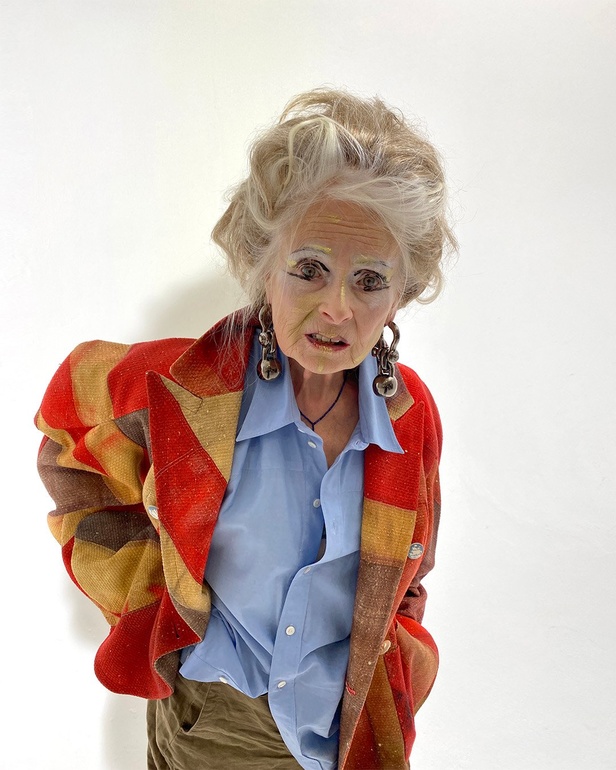 عرض ازياء Vivienne Westwood لربيع وصيف 2021