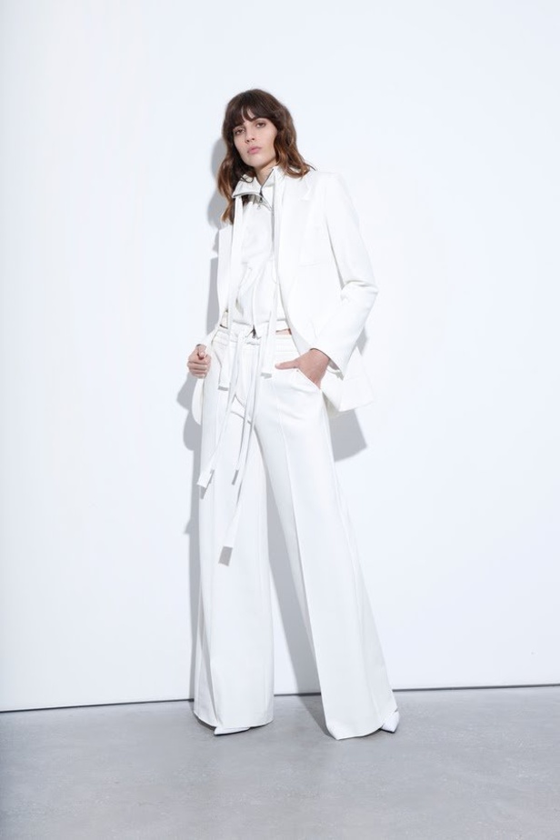 عرض ازياء مجموعة Kristina Fidelskaya لموسم ربيع وصيف 2021