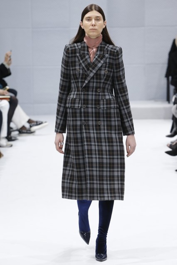 مجموعة دار "بالنسياغا" لموسم خريف وشتاء 2016-2017