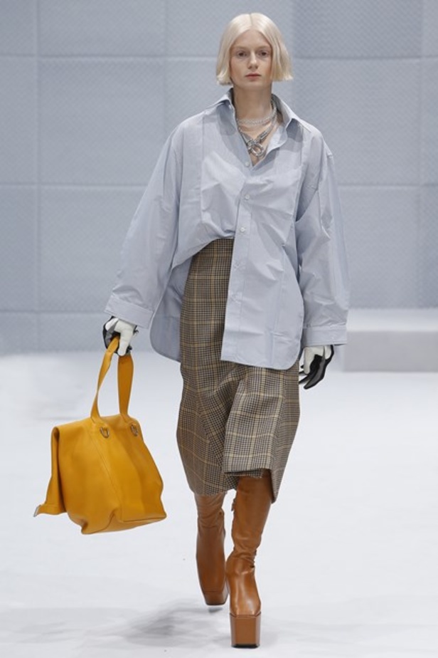 مجموعة دار "بالنسياغا" لموسم خريف وشتاء 2016-2017