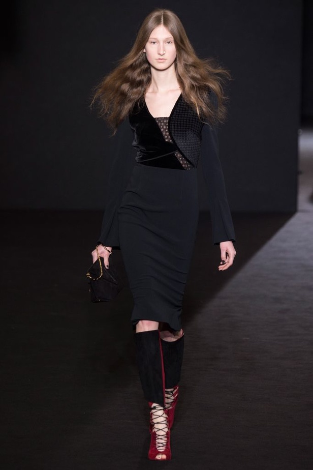 عرض رولاند موريت لخريف وشتاء 2016-2017