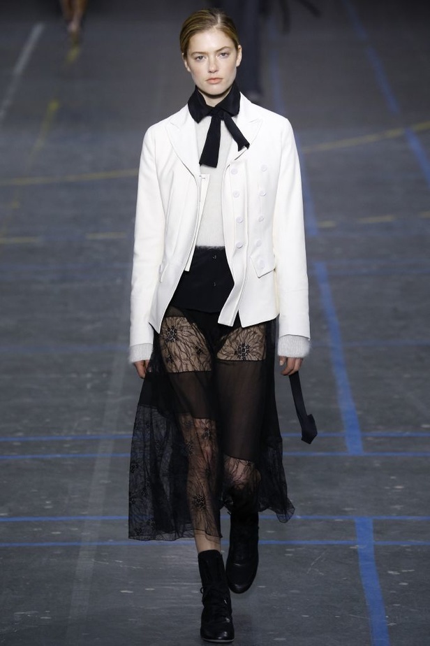 مجموعة جون غاليانو لخريف وشتاء 2016-2017