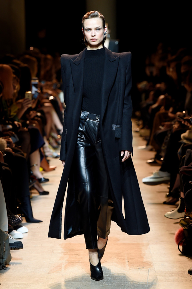 عرض أزياء موغلر لموسم خريف وشتاء 2017