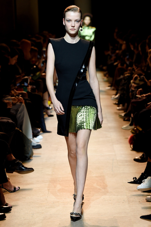 عرض أزياء موغلر لموسم خريف وشتاء 2017