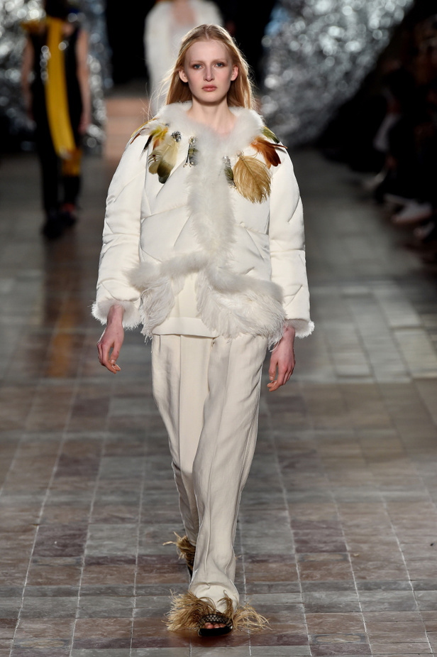 عرض أزياء سونيا ريكيل لموسم خريف وشتاء 2017