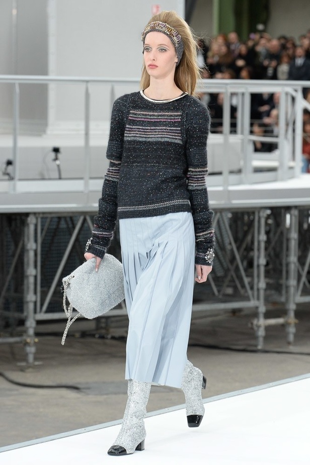 عرض أزياء “شانيل” Chanel لخريف وشتاء 2017