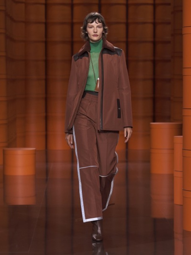 عرض أزياء Hermès لخريف وشتاء 2021-2022