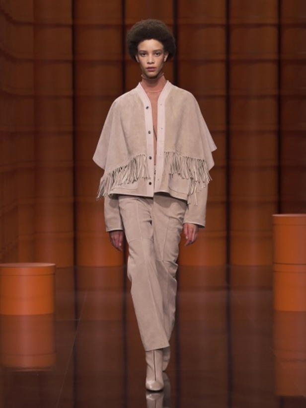 عرض أزياء Hermès لخريف وشتاء 2021-2022