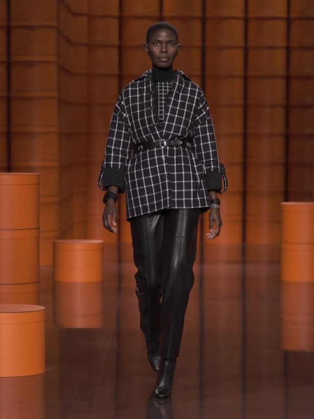 عرض أزياء Hermès لخريف وشتاء 2021-2022