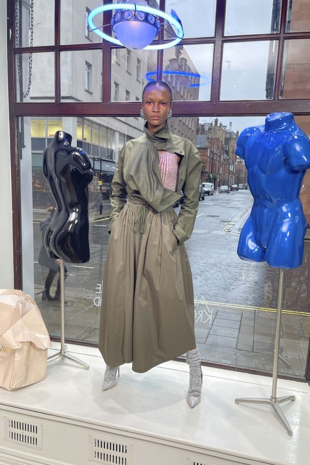 عرض ازياء مجموعة Vivienne Westwood لخريف وشتاء 2021-2022