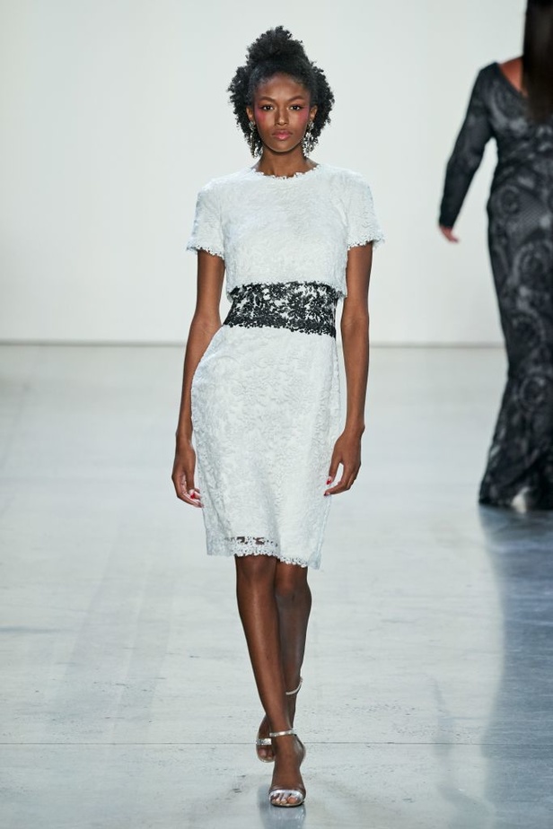  اسبوع الموضة في نيويورك 2019  موديلات فساتين TADASHI SHOJI لربيع وصيف 2020 