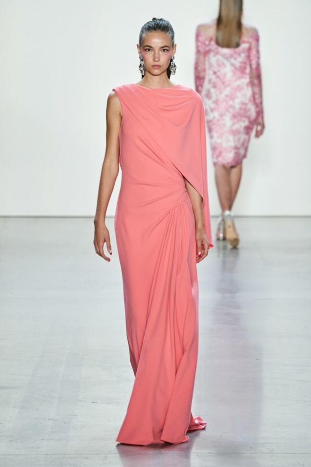  اسبوع الموضة في نيويورك 2019  موديلات فساتين TADASHI SHOJI لربيع وصيف 2020 