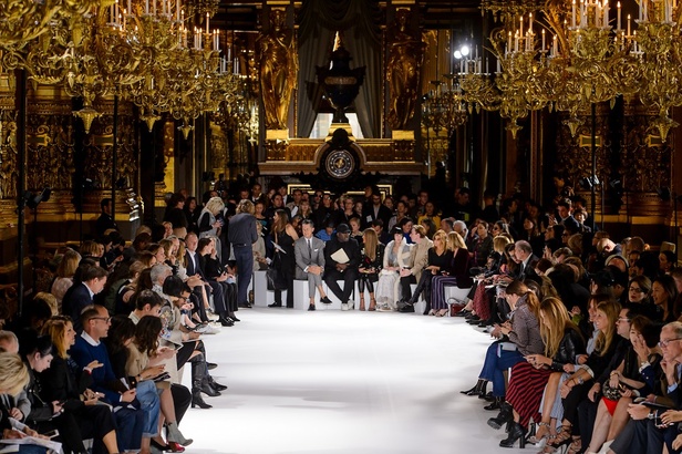 مجموعة “ستيلا ماكارتني” لموسم ربيع وصيف 2017