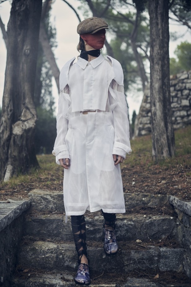 عرض ازياء مجموعة maison margiela لربيع وصيف 2021