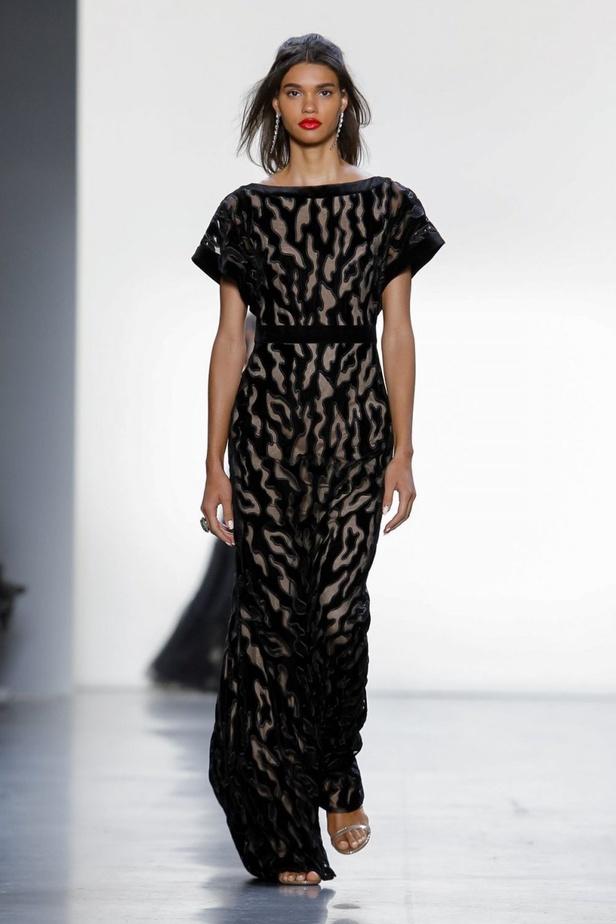 مجموعة Tadashi Shoji للألبسة الجاهزة لخريف 2019