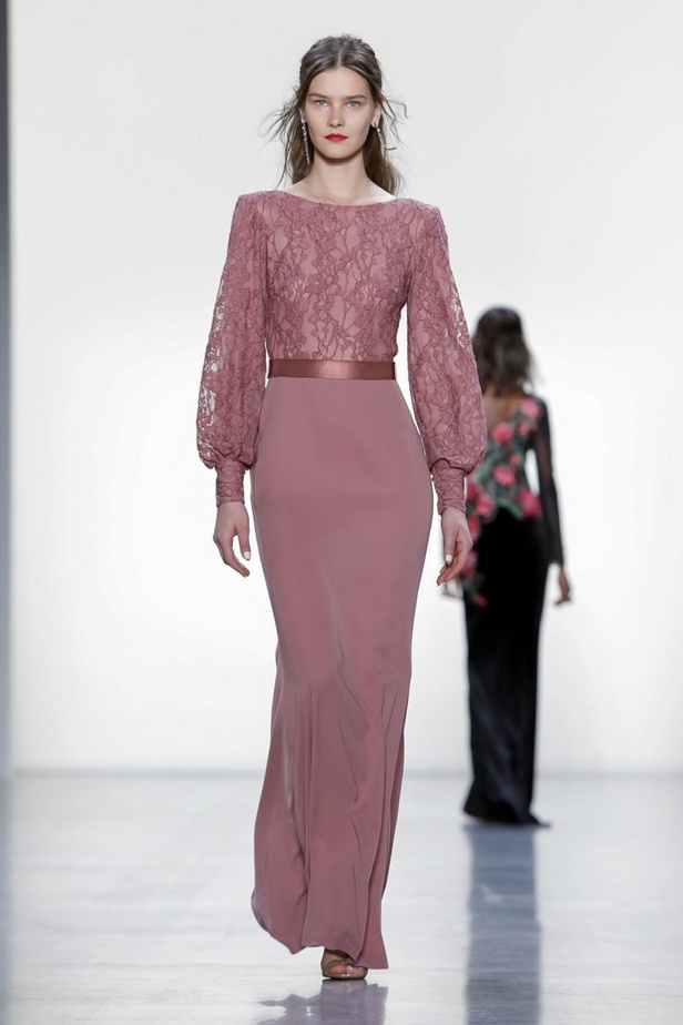 مجموعة Tadashi Shoji للألبسة الجاهزة لخريف 2019