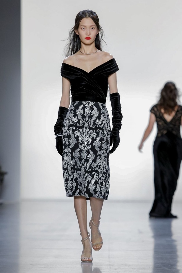 مجموعة Tadashi Shoji للألبسة الجاهزة لخريف 2019