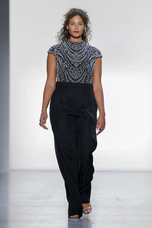 مجموعة Tadashi Shoji للألبسة الجاهزة لخريف 2019