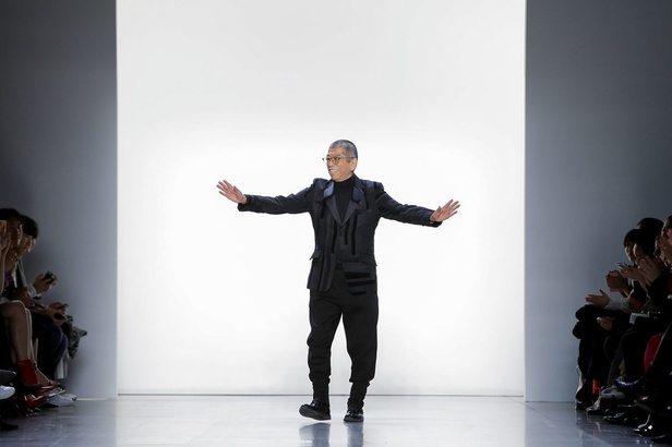 مجموعة Tadashi Shoji للألبسة الجاهزة لخريف 2019