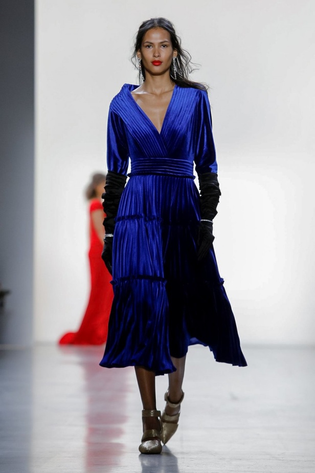 مجموعة Tadashi Shoji للألبسة الجاهزة لخريف 2019