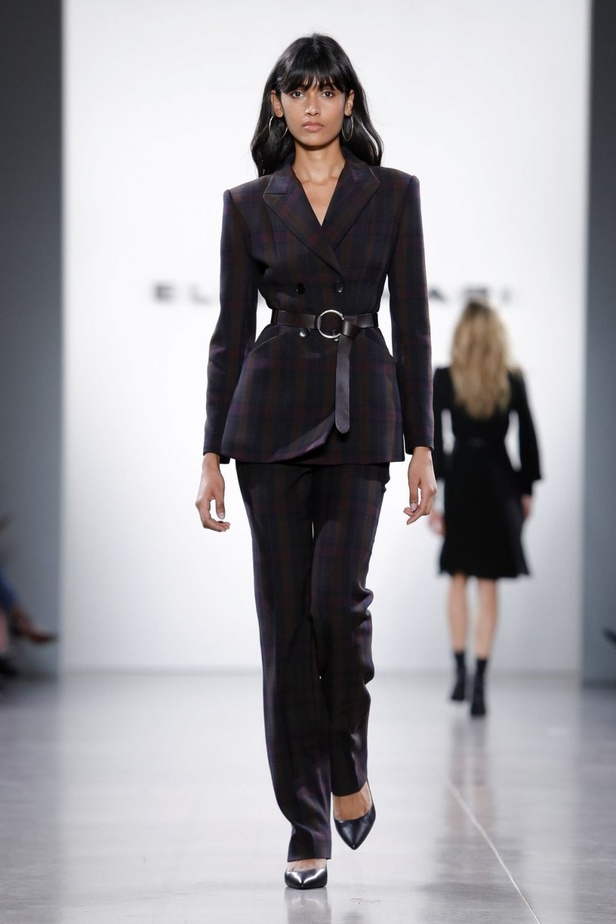 عرض أزياء إيلي تاهاري لخريف وشتاء 2019