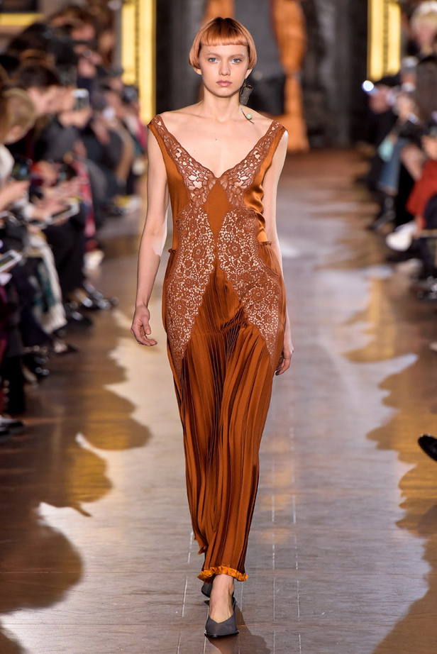 مجموعة "ستيلا ماكارتني" لموسم خريف وشتاء 2016-2017