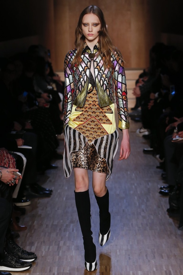 مجموعة جيفنشي لخريف وشتاء 2016-2017