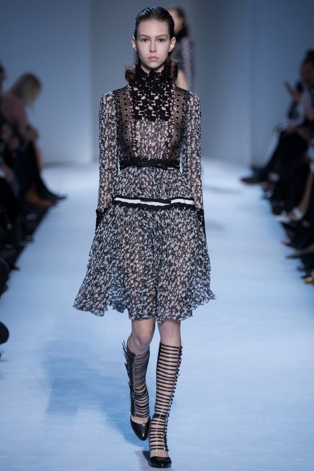 مجموعة جيامباتيستا فالي لخريف وشتاء 2016-2017