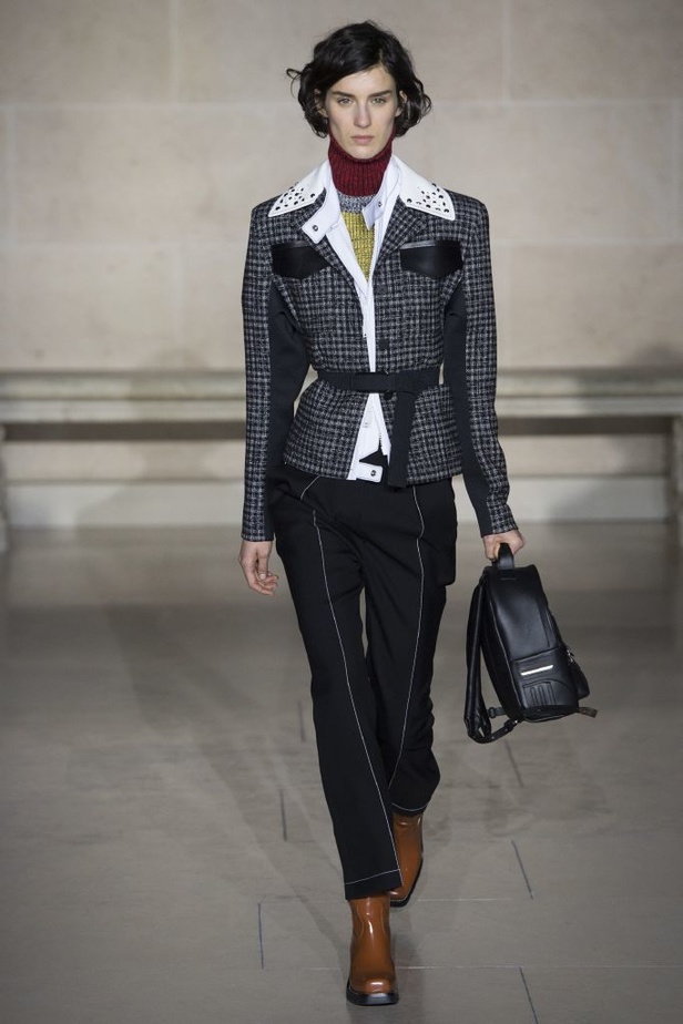 مجموعةلوي فيتون Louis Vuittonلخريف وشتاء 2017