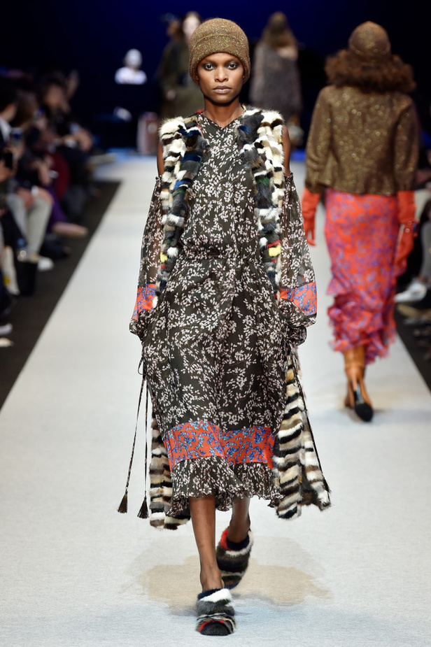 عرض أزياء باسكال ميليه لموسم خريف وشتاء 2017-2018