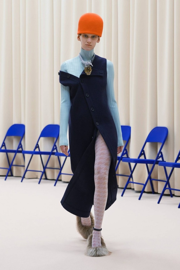 عرض ازياء مجموعة Nina Ricci لخريف وشتاء 2021 من اسبوع الموضة في باريس