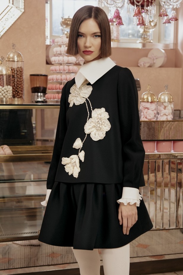 عرض أزياء مجموعة Dice Kayek لموضة خريف وشتاء 2021-2022