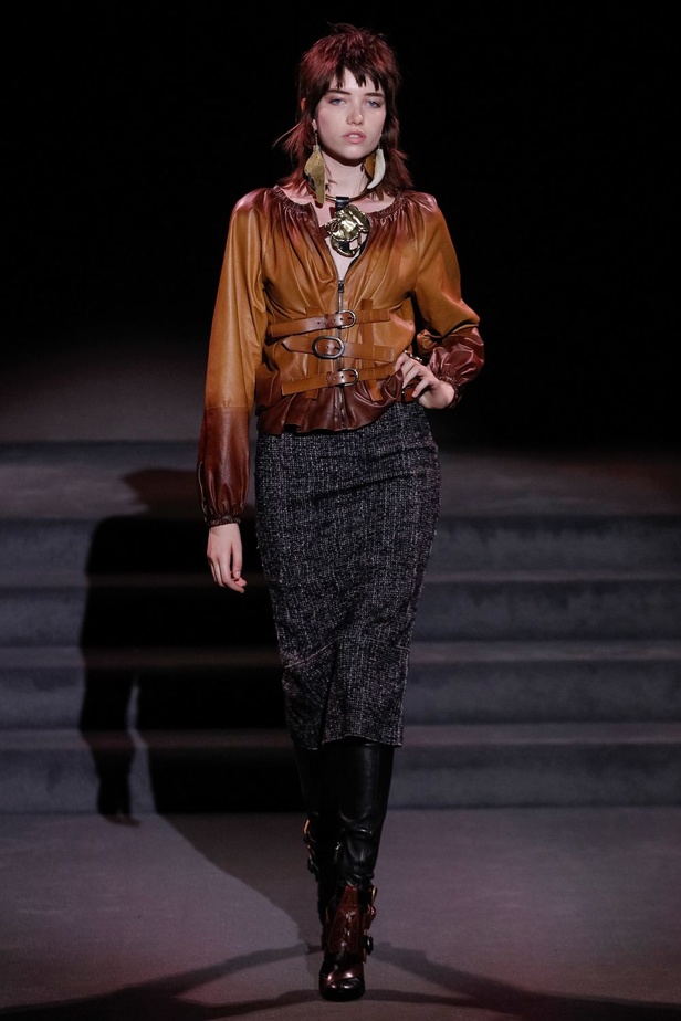 توم فورد يتخطى التقاليد ويطرح ازياء شتاء 2016