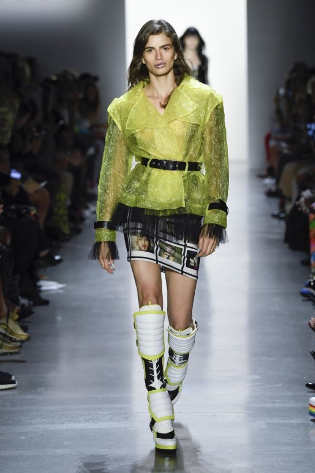 مجموعة Jeremy Scott لربيع وصيف ٢٠١٩ !