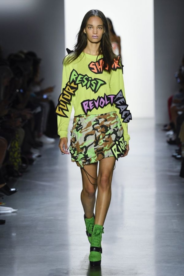 مجموعة Jeremy Scott لربيع وصيف ٢٠١٩ !