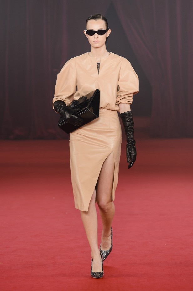 مجموعة أزياء اوف وايت لربيع ٢٠١٨