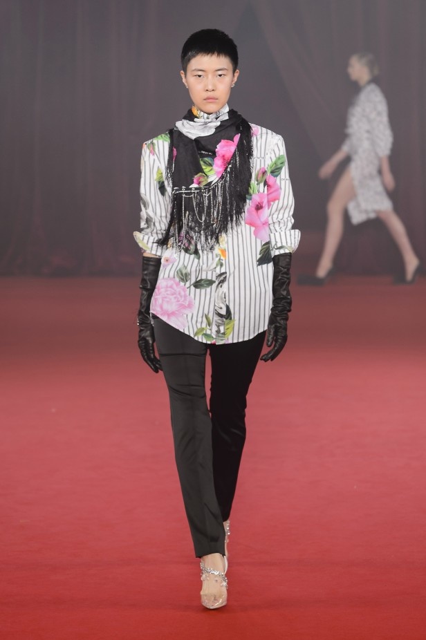 مجموعة أزياء اوف وايت لربيع ٢٠١٨