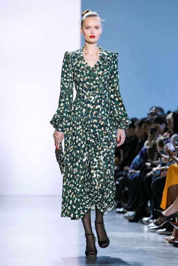 عرض ازياء BADGLEY MISCHKA في اسبوع الموضة في نيويورك 2020 لموسم الخريف والشتاء