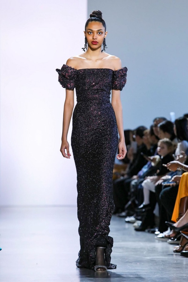 عرض ازياء BADGLEY MISCHKA في اسبوع الموضة في نيويورك 2020 لموسم الخريف والشتاء
