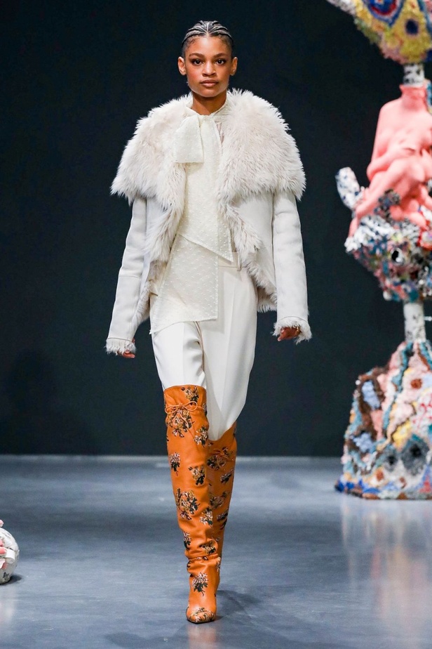 اكسسوارات TORY BURCH الفاخرة من اسبوع الموضة في نيويورك 2020