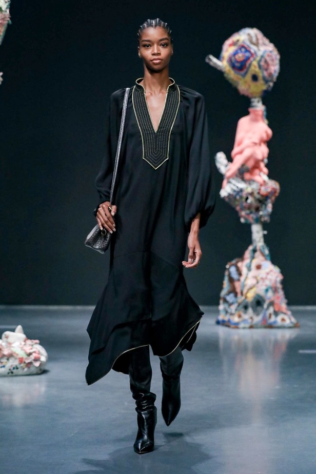 اكسسوارات TORY BURCH الفاخرة من اسبوع الموضة في نيويورك 2020