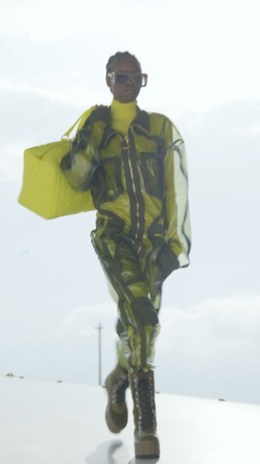 عرض أزياء Balmain لخريف وشتاء 2021-2022