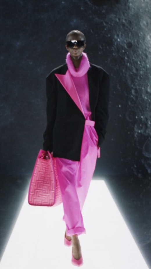 عرض أزياء Balmain لخريف وشتاء 2021-2022