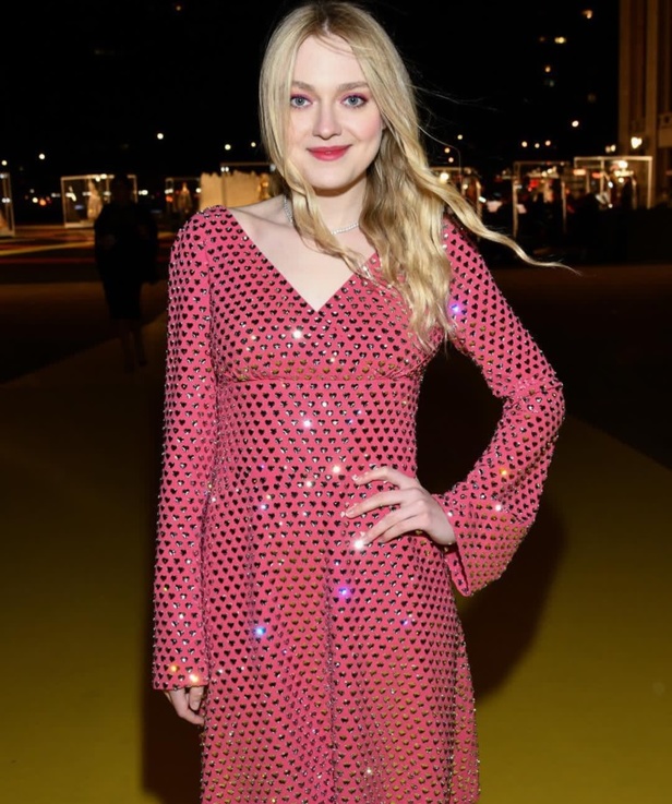 فساتين سهرة  مبتكرة في عرض دولتشي آند غابانا التامودا في نيويورك