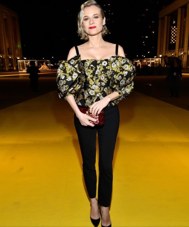 فساتين سهرة  مبتكرة في عرض دولتشي آند غابانا التامودا في نيويورك